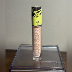 Kosas Revealer Extra Bright Serum Powered Color Corrector illusion